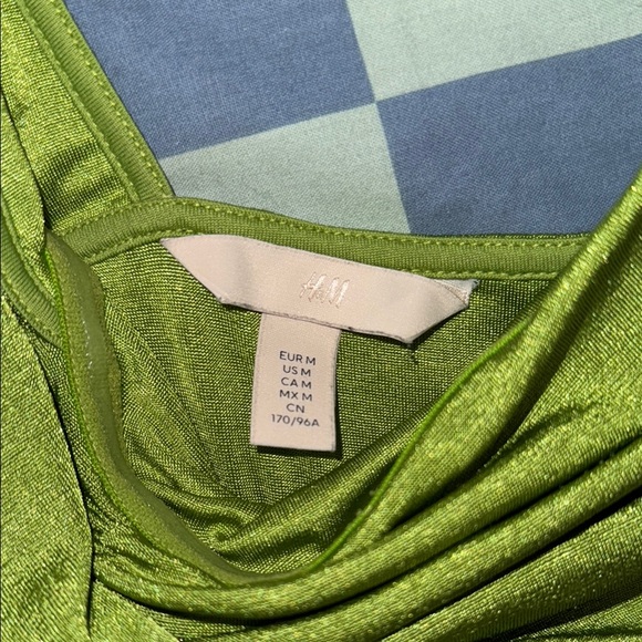 Green One-Shoulder Ruched Top - Picture 3 of 3